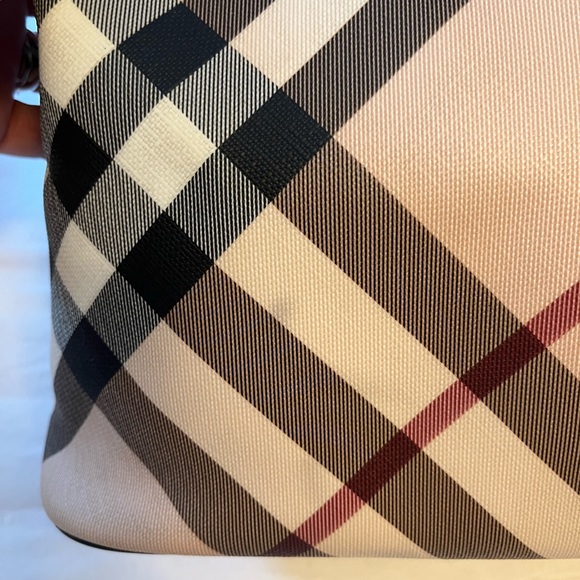 SALE 🖤 Burberry Coated Canvas/Patent Leather Tote - Picture 12 of 16